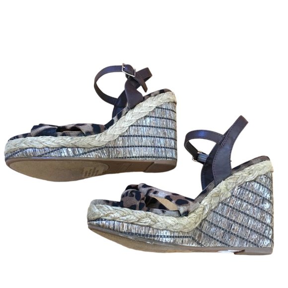Madden Girl Endanger Leopard Brown PrintFabric Sandal Wedges Sz 8 #02 - Picture 2 of 11